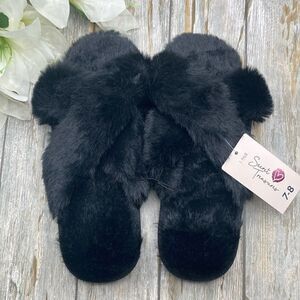 Fuzzy Black Luxurious Lug Sole Sandal Slippers Shoes Size 7/8